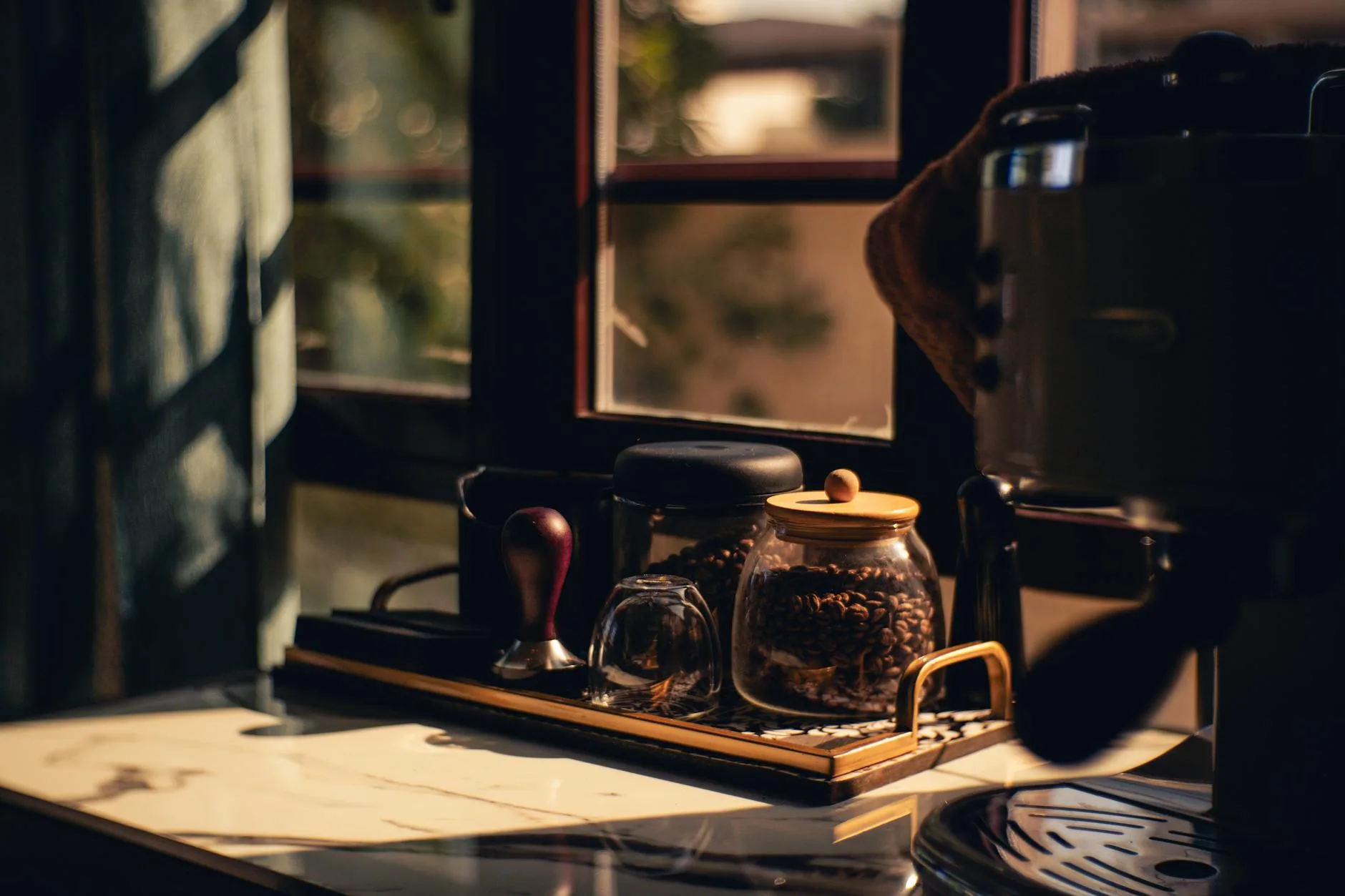 Airtight coffee canister for bean storage on a kitchen counter